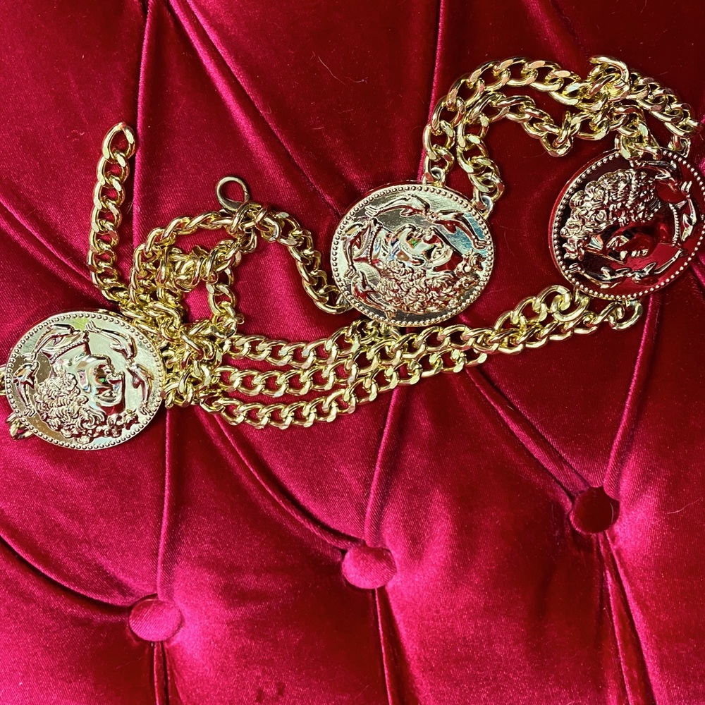 💛Beautiful gold coin necklace/belt💛